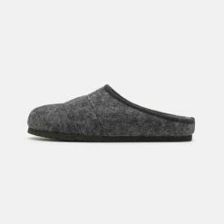 Pier One UNISEX - Pantuflas - Dark Grey, Hombre