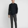 Pier One 2 PACK - Camisa - Oliv/black, Hombre