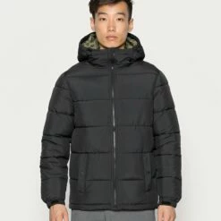 Pier One Hombre BASIC PUFFER JACKET WITH CONTRAST HOOD - Chaqueta De Invierno - Black/olive
