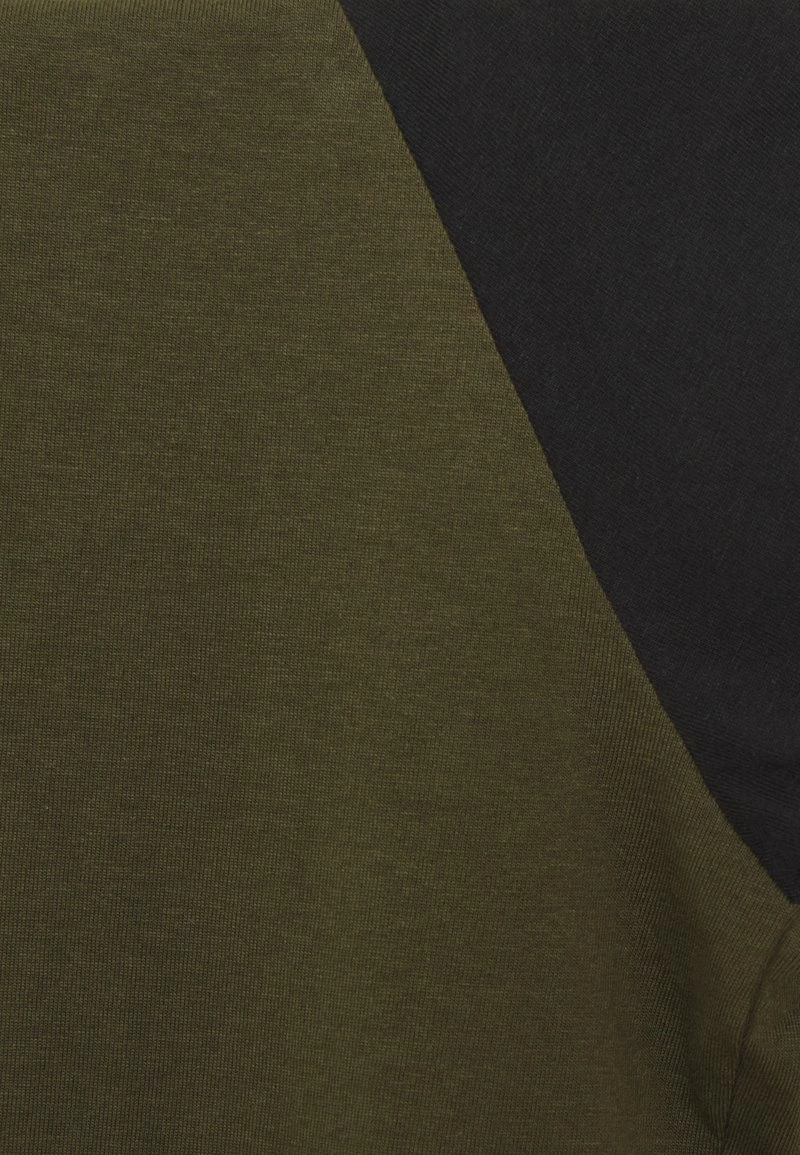 Pier One Hombre Camiseta Básica - Olive - Imagen 6