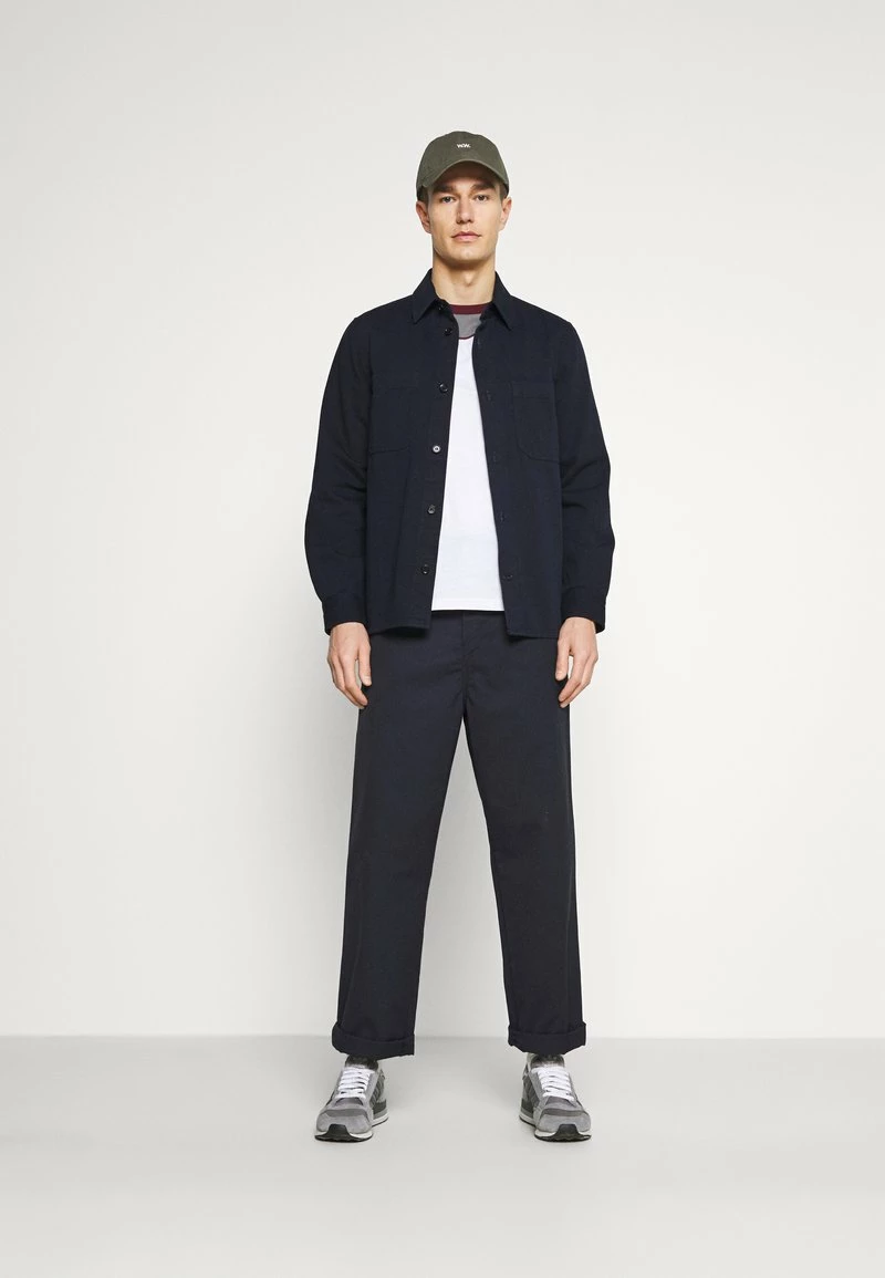 Pier One Hombre Camiseta Estampada - Grey/white/bordeaux - Imagen 2