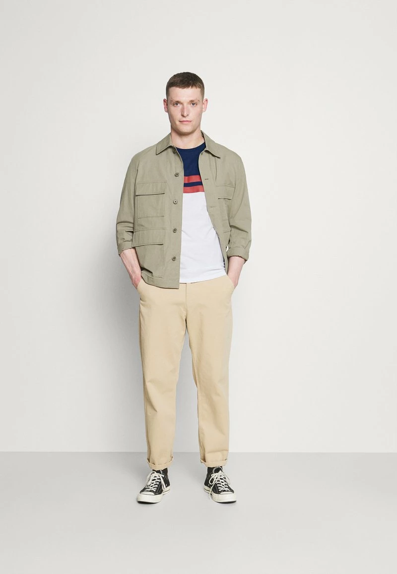 Pier One Hombre Camiseta Estampada - Blue/red - Imagen 2