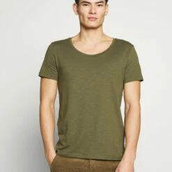 Pier One Hombre Camiseta Básica - Khaki