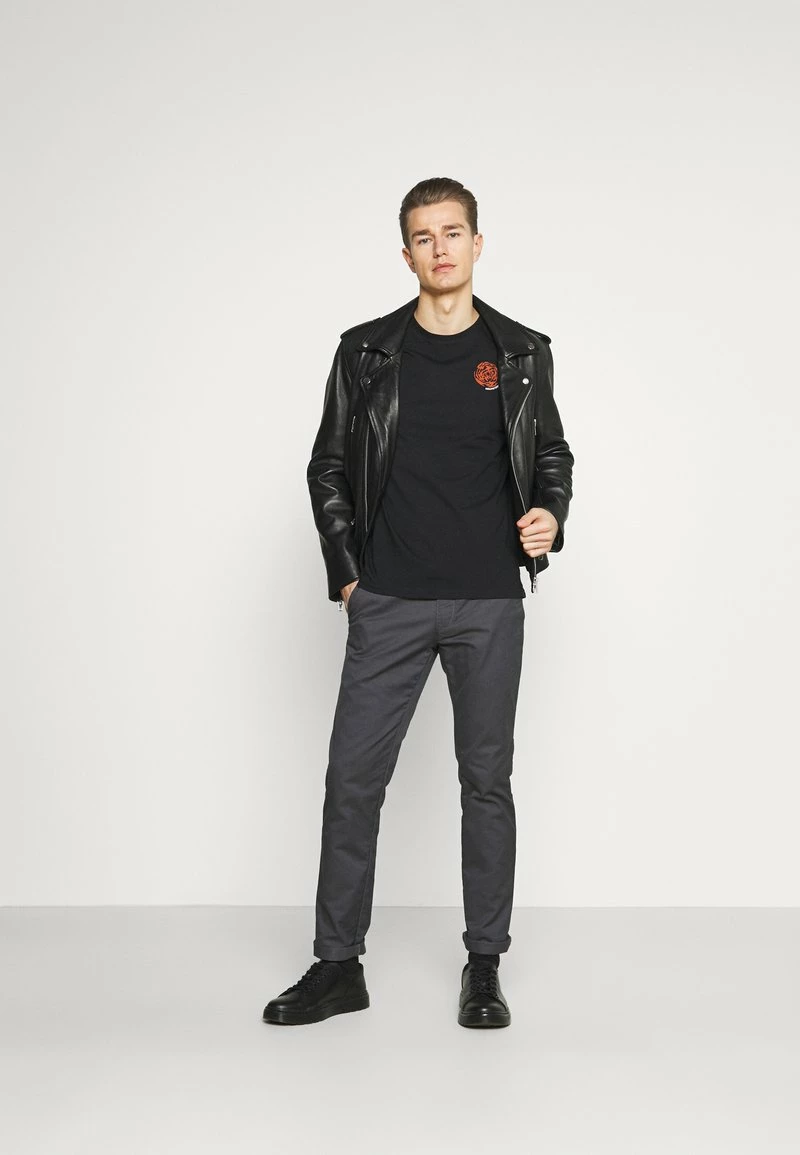 Pier One Hombre Camiseta Estampada - Black - Imagen 2