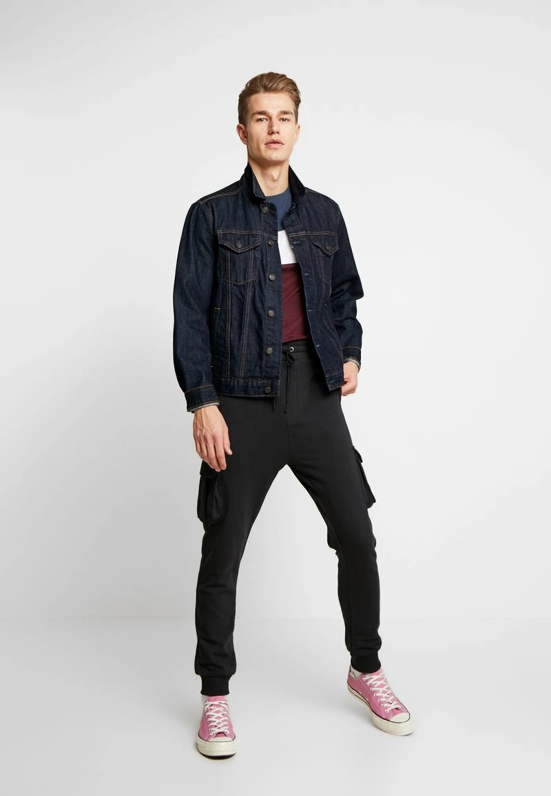 Pier One Hombre Camiseta Estampada - Bordeaux / Dark Blue - Imagen 2