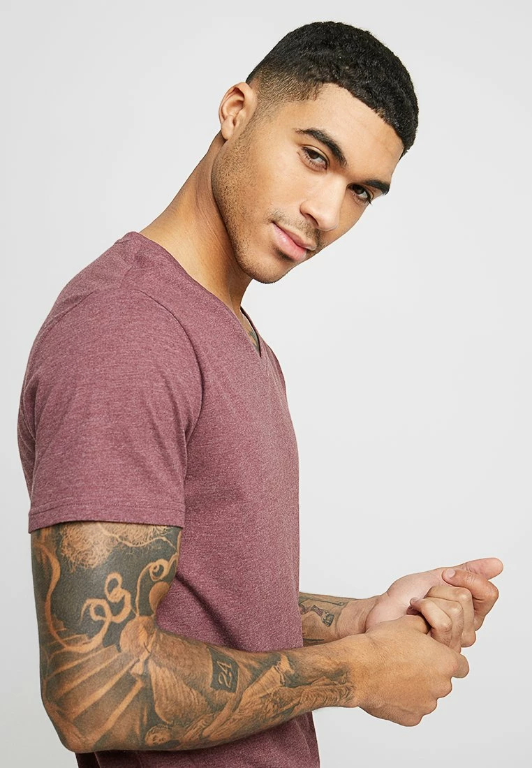 Pier One Camiseta Básica - Mottled Bordeaux, Hombre - Imagen 4