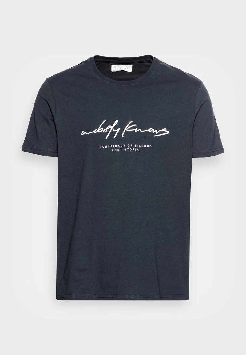 Pier One Hombre Camiseta Estampada - Dark Blue - Imagen 4