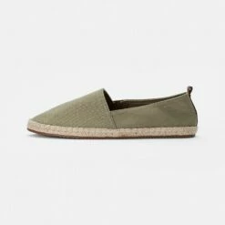 Pier One Unisexo RENA ESPADRILLE UNISEX - Alpargatas - Olive