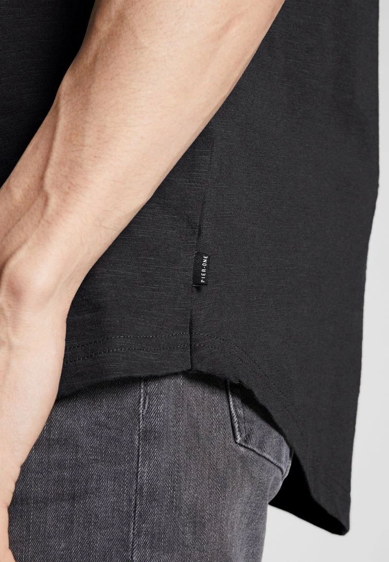 Pier One Hombre Camiseta Básica - Black - Imagen 5