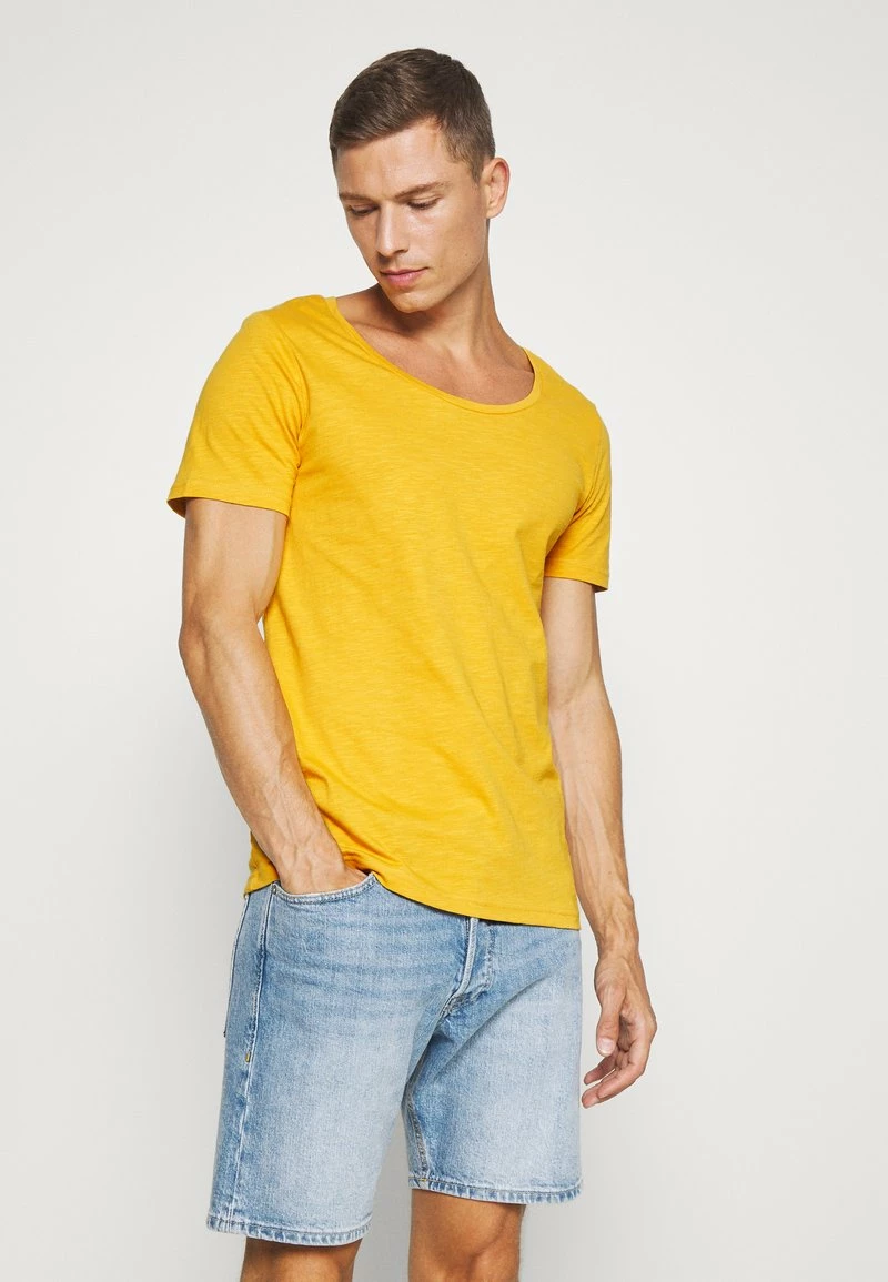 Pier One Hombre Camiseta Básica - Light Yellow