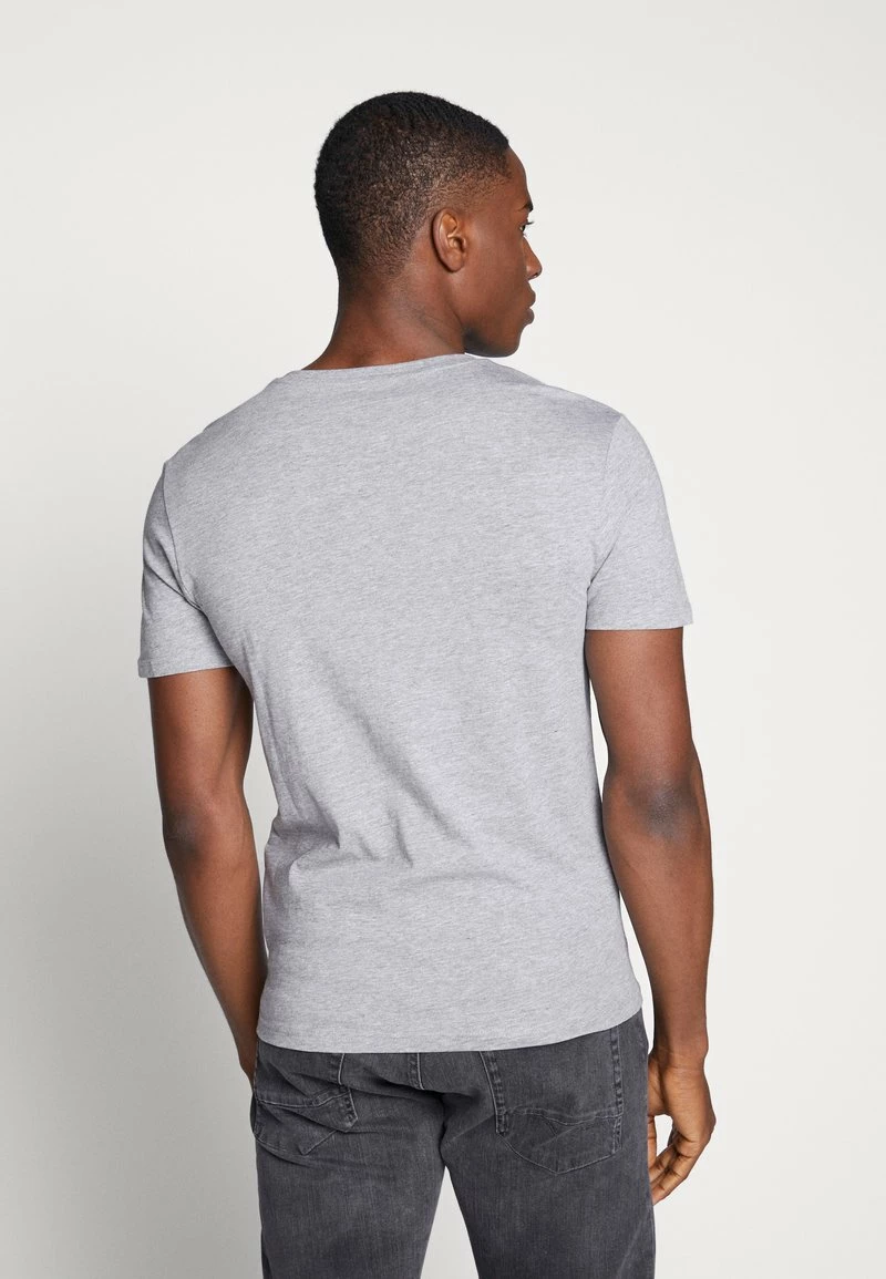 Pier One Hombre 3 PACK - Camiseta Básica - Black, Grey, Green - Imagen 4