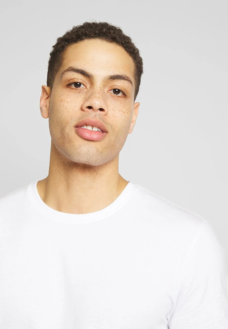 Pier One Hombre 3 PACK - Camiseta Básica - White/dark Blue/red - Imagen 5