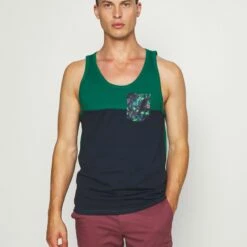 Pier One Hombre Top - Green