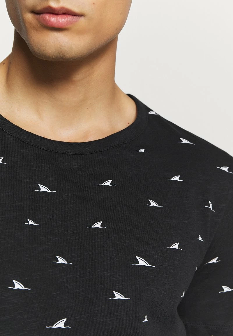 Pier One Hombre Camiseta Estampada - Black - Imagen 6