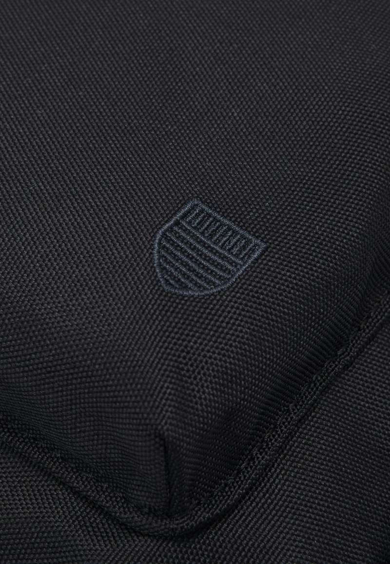 Pier One Unisexo SET PENCIL CASE UNISEX - Mochila - Black - Imagen 5