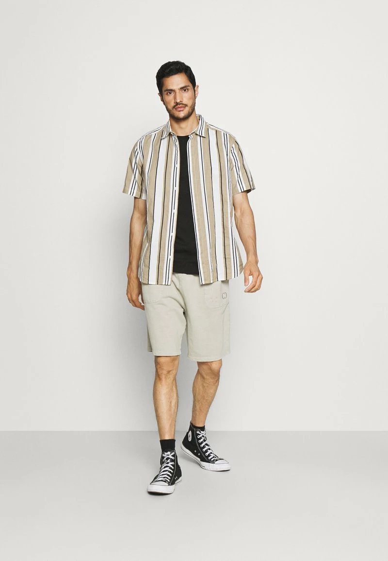 Pier One Camiseta Estampada - Black, Hombre - Imagen 2