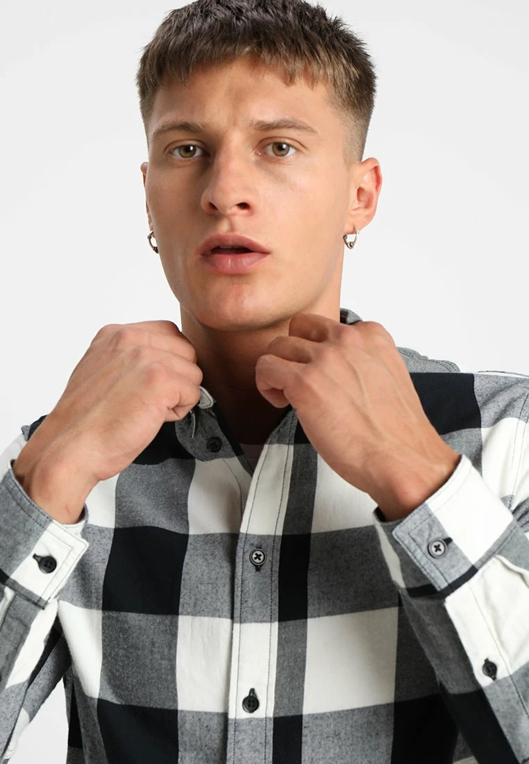 Pier One Hombre Camisa - Black/white - Imagen 4